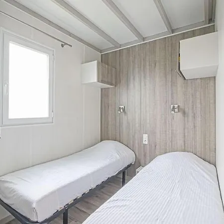 Pleasant With Garden, Cleaning Included *
